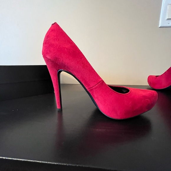 BCBGeneration Parade, Red Suede, Stiletto Heel, 8.5M, NWT - Picture 6 of 11